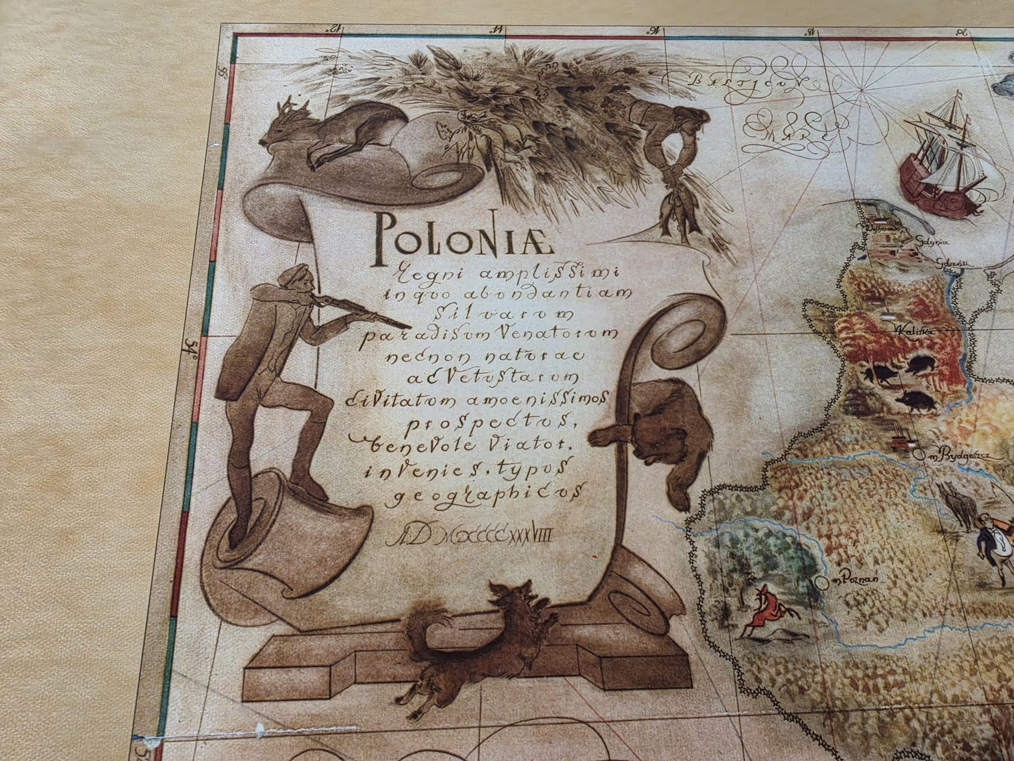 Carte de la Pologne de 1938 - Carte Illustrée « Poloniae » par Tadeusz Lipski & Eliasz Kanarek | Art Mural Vintage de l’Exposition Universelle